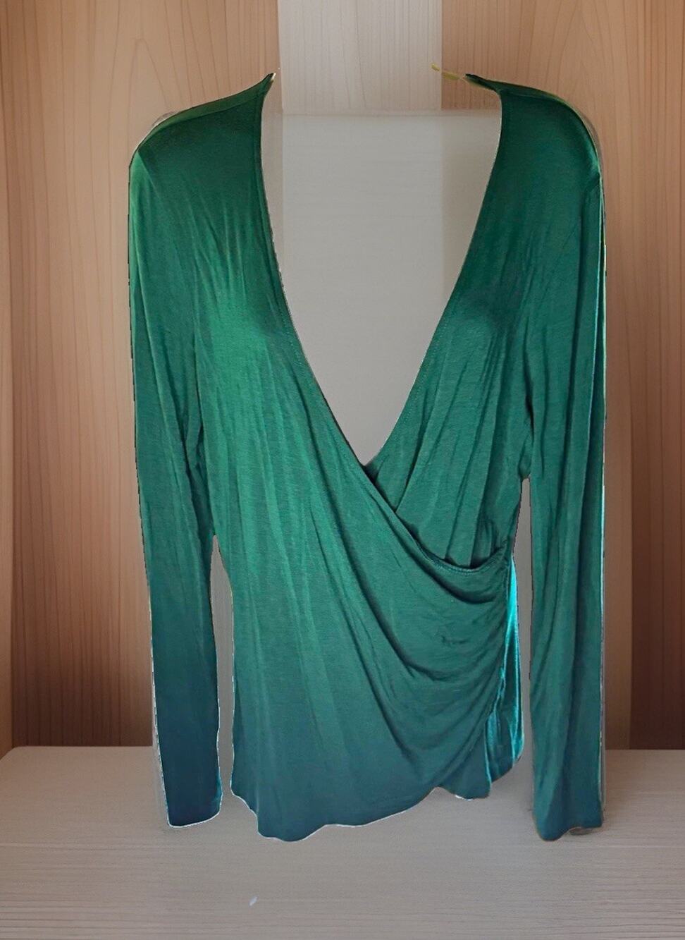 Ann Taylor LOFT Green Solid V-Neck Pullover Top Long Sleeve Women’s L